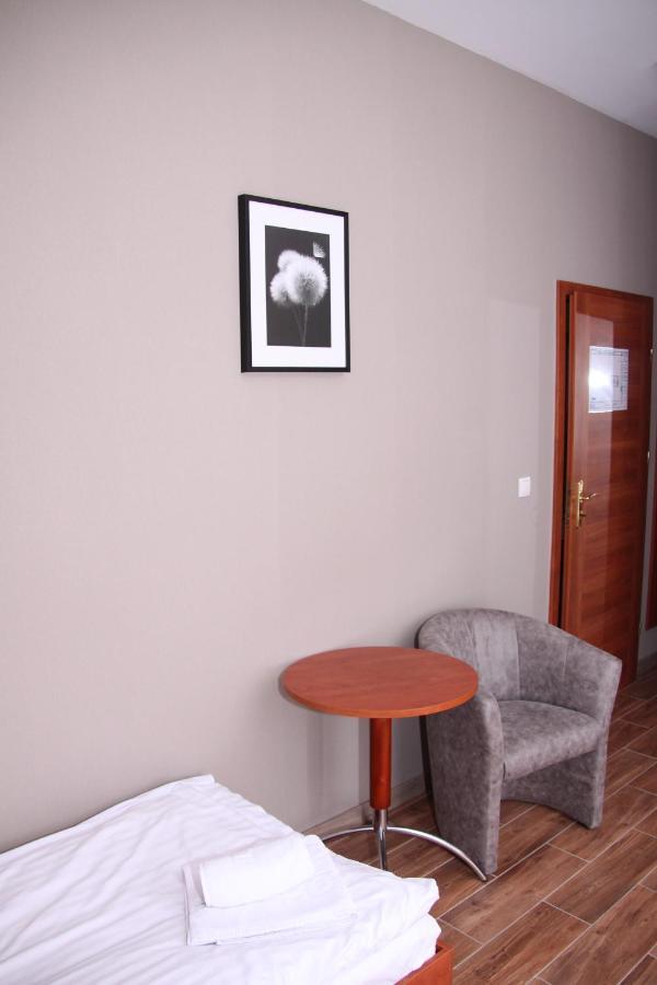 Hotel Przylesie Sierosław Dış mekan fotoğraf