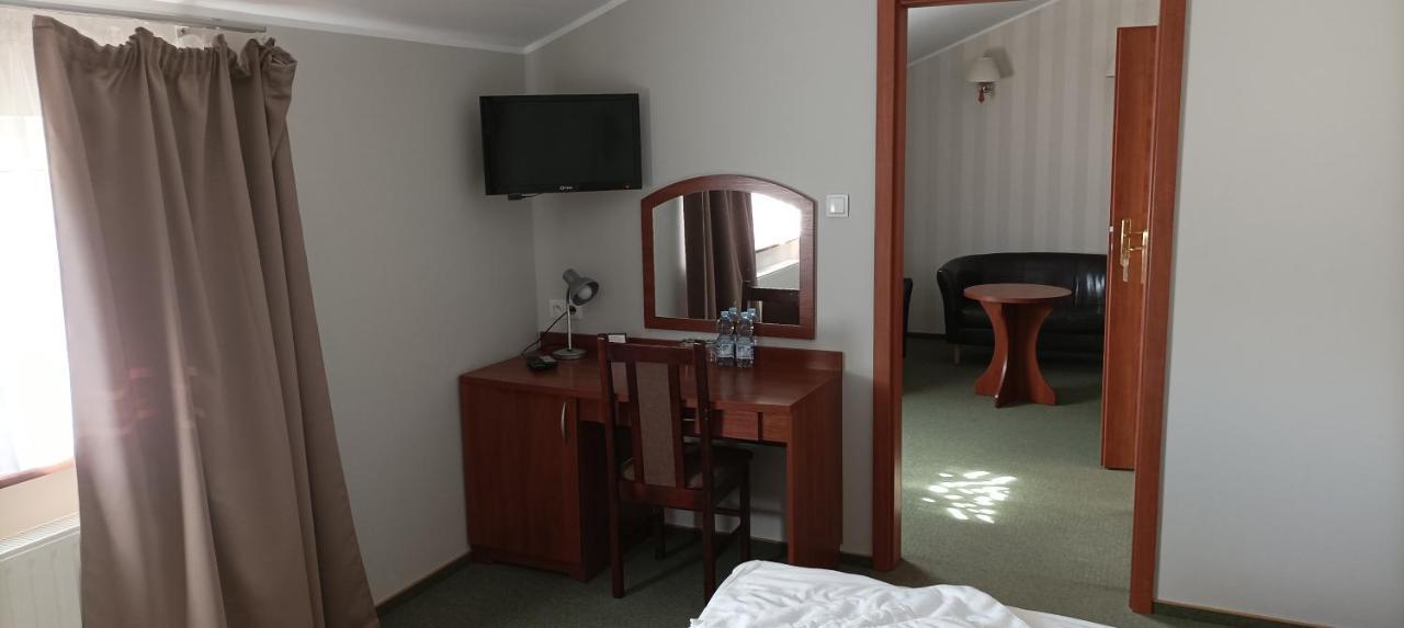 Hotel Przylesie Sierosław Dış mekan fotoğraf