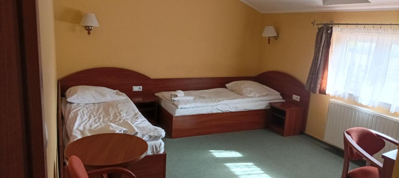 Hotel Przylesie Sierosław Dış mekan fotoğraf